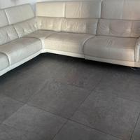 Divano poltronesofà di pelle Carasco