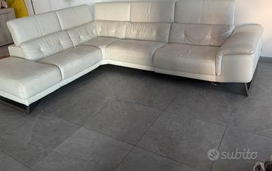 Divano poltronesofà di pelle Carasco