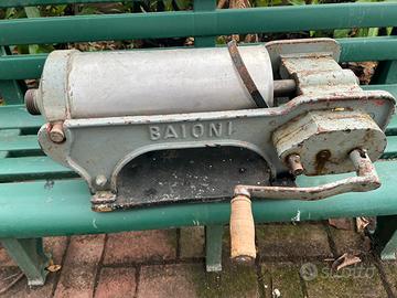 Insaccatrice per  salumi