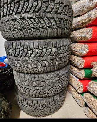 GOMME TERMICHE  225 40 R 18