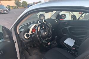 Smart 1.0 aspirato cambio manuale