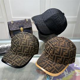 Fendi cappello da baseball 85% di sconto