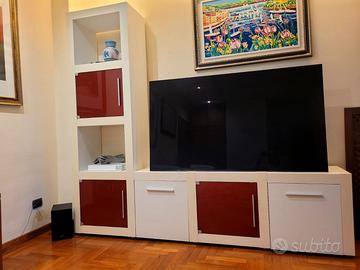 Parete attrezzata in legno laccato bianco