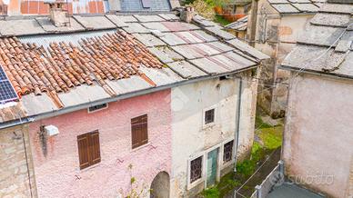 RUSTICO A BOSCO CHIESANUOVA
