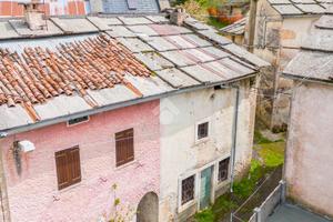 RUSTICO A BOSCO CHIESANUOVA