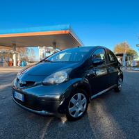 Aygo 1000- 5 porte  x cambio auto