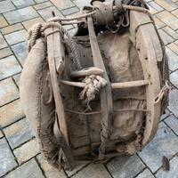 Antico Basto alpino per mulo