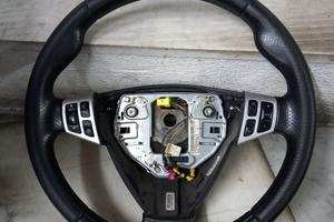 saab volante in pelle