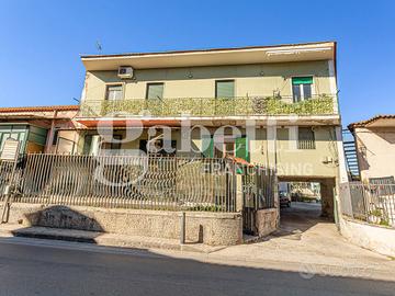 Stabile/Palazzo Mugnano di Napoli [MCV184VRG]