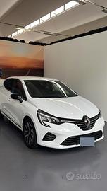RENAULT CLIO 5 2023
