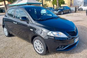 Lancia Ypsilon 1.2 69 CV 5 porte GPL Ecochic Plati