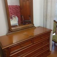 Comò con specchiera in egno – Stile classico
