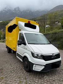 Furgone 35q MAN TGE 188cv centinato con sponda.