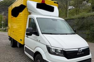 Furgone 35q MAN TGE 188cv centinato con sponda.