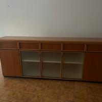 Mobile lungo con cassetti
