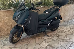 Yamaha XMAX 300
