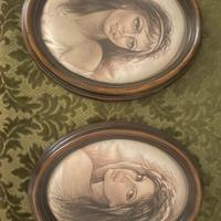 Coppia quadri ovali con ritratti femminili vintage