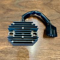 Regolatore di tensione Triumph Bonneville