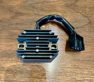 Regolatore di tensione Triumph Bonneville