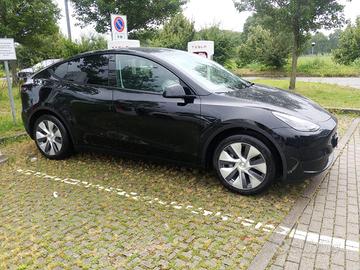 Tesla Model Y RWD 06/2024