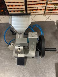 Denocciolatrice professionale per ciliegie