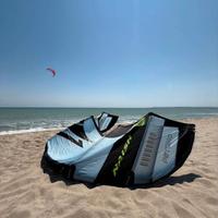 NAISH kite Psycho 8m del 2025