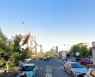 Ostia levante trilocale con balcone