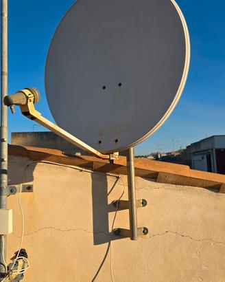 Antenna parabolica satellitare TV  completa
