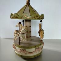 Carillon-giostrina con cavalli, a carica