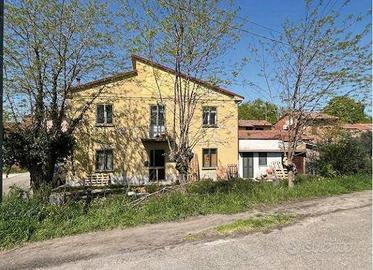 Immobile in asta di 170 m² a Imola