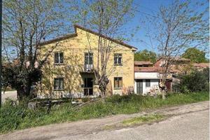 Immobile in asta di 170 m² a Imola