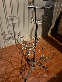 Portavasi vintage in ferro battuto