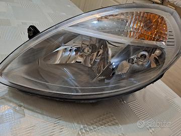faro anteriore sx Lancia Ypsilon 