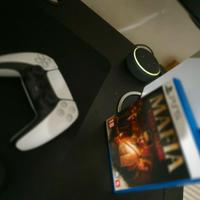 PlayStation 5 con Disco più 2 Controller e 1 Gioco