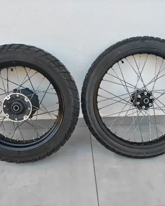 Cerchi e pneumatici originali Honda Transalp 750