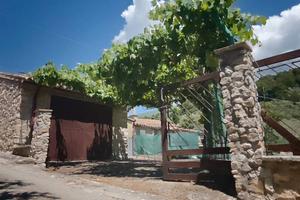 Casa indipendente di 153 m² con 5 locali e box aut