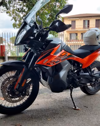KTM 890 Adventure (Optional Inclusi)