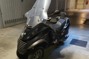 Piaggio MP3 400