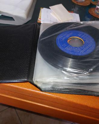 Raccoglitore vintage con vinili 45 joubox