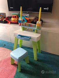 Tavolo gioco con sgabello