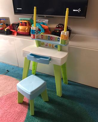 Tavolo gioco con sgabello