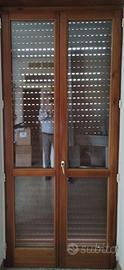 Porte finestre con telaio in buone condizioni.