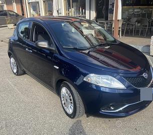 Lamcia ypsilon 1.2 silver 69 cv