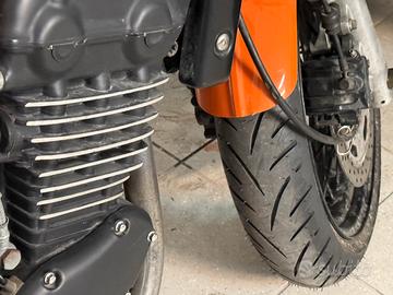 Triumph thunderbird sport 900