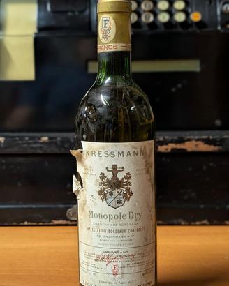 Bottiglia vintage Kressmann Monopole Dry