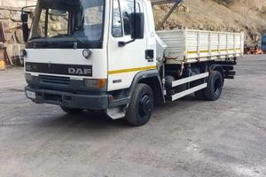Daf 160 con gru