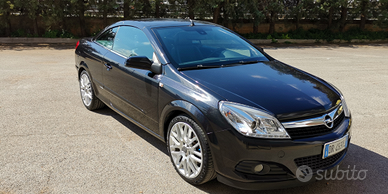 Opel ASTRA TWINTOP 1.9 CDTI 150cv CABRIO