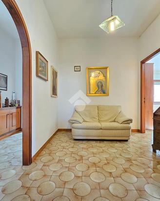5 LOCALI A QUARTU SANT'ELENA