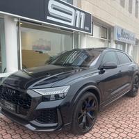 Audi Q8 RS TFSI V8 quattro tiptronic