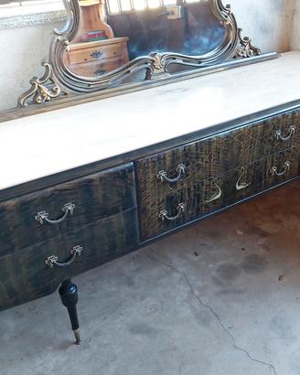 Como' con specchiera e comodini 